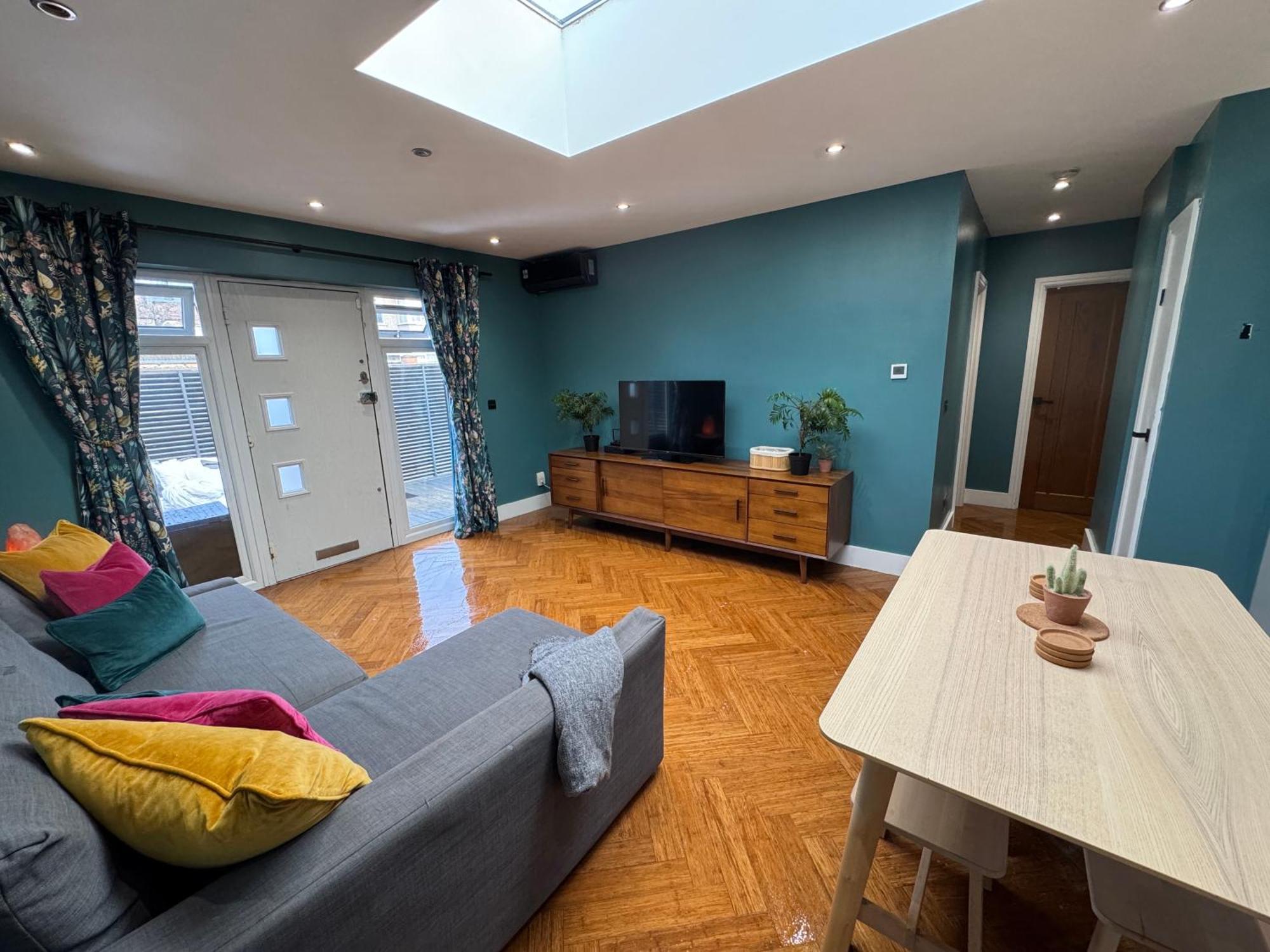 Streatham House - 2 Bedroom - Sleeps 6 - Free Wifi Streatham Vale Buitenkant foto